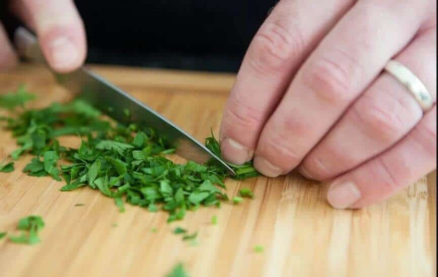 How to Chop Parsley